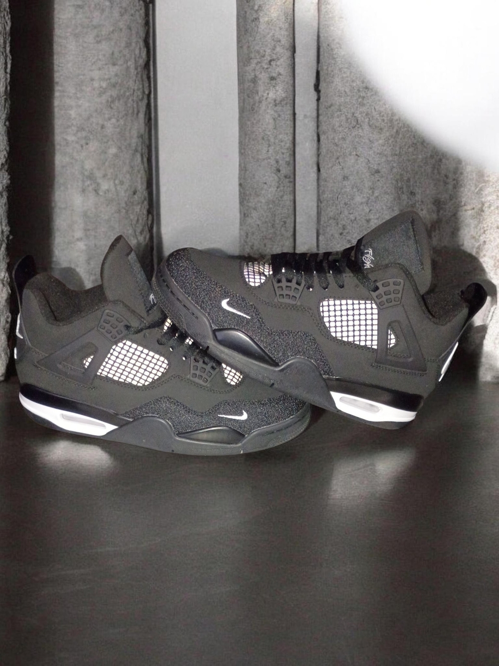 Jordan Retro 4 Black White Sneakers